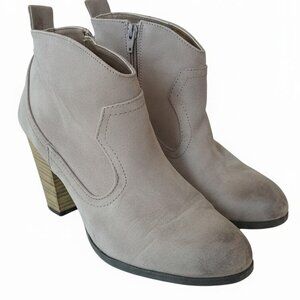 Qupid Taupe Western Stacked Heel Bootie Size 8